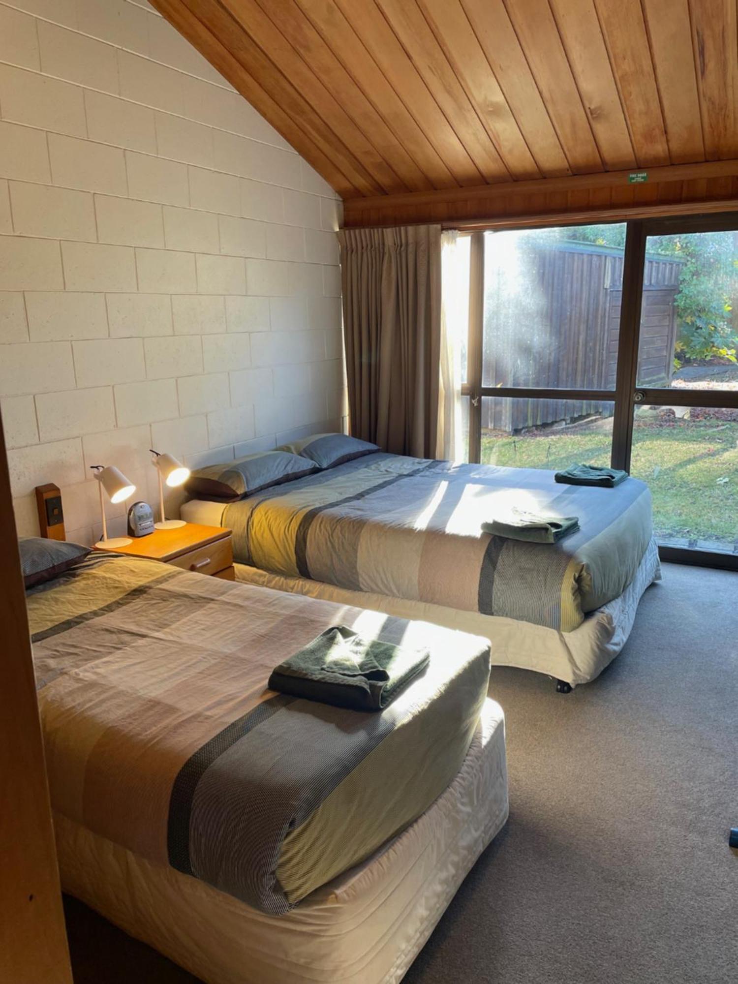 Cedar Chalets And Barkers Lodge Methven Luaran gambar