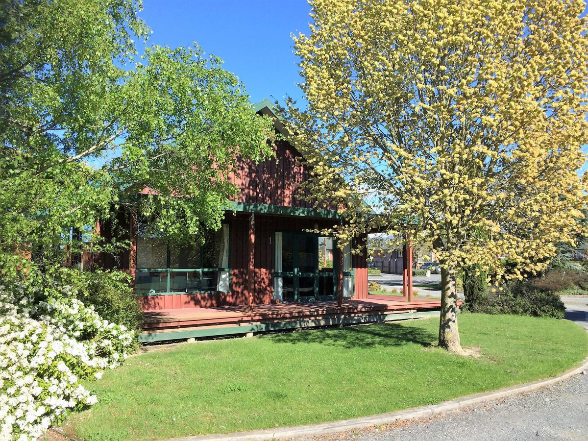 Cedar Chalets And Barkers Lodge Methven Luaran gambar